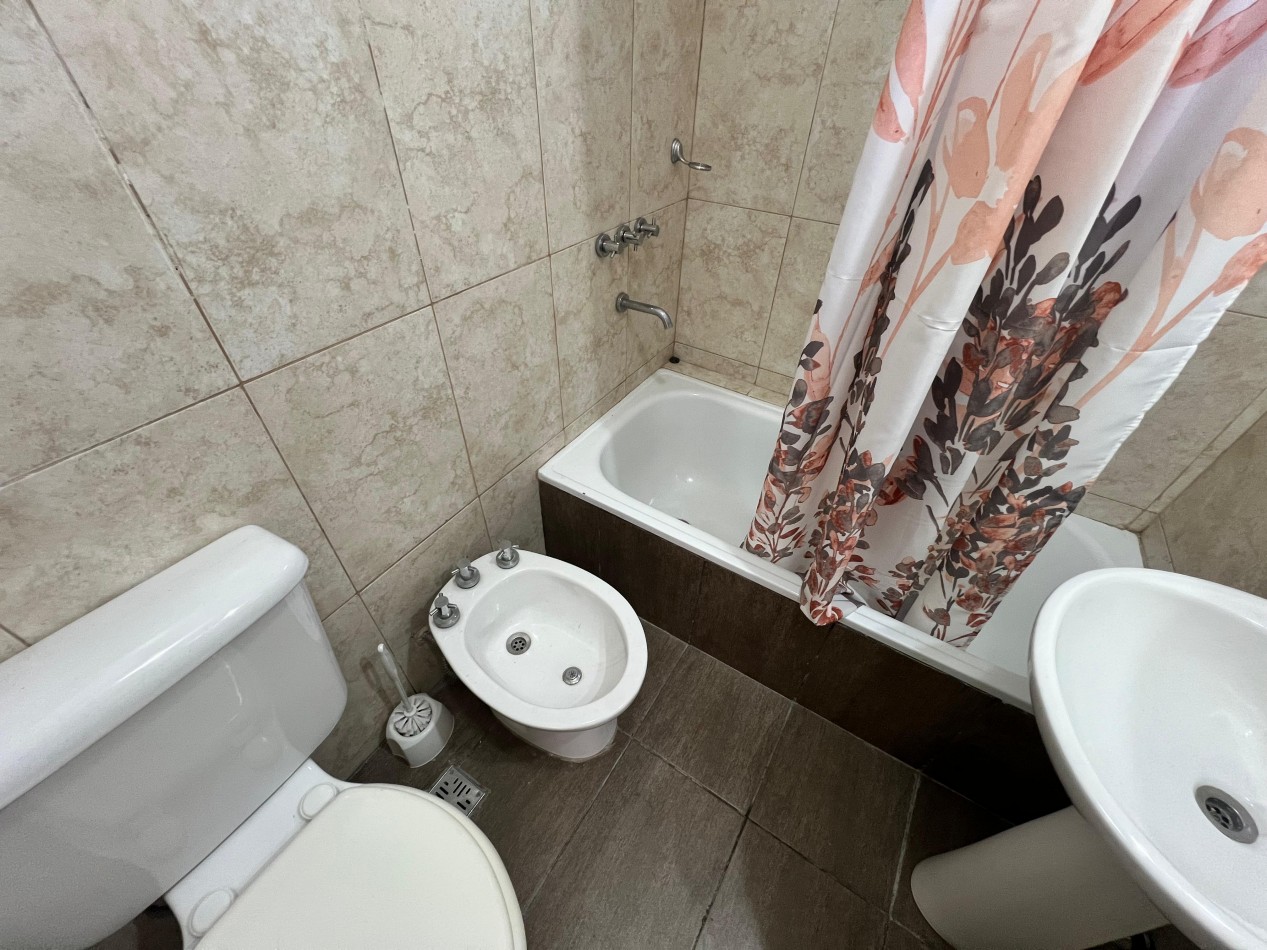 Hermoso 2 Ambientes con Balcon en Alquiler